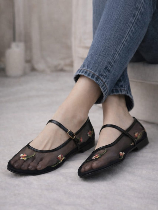 Black - Petal Pumps