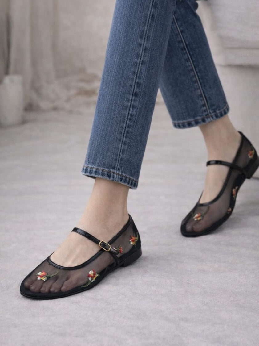 Black - Petal Pumps